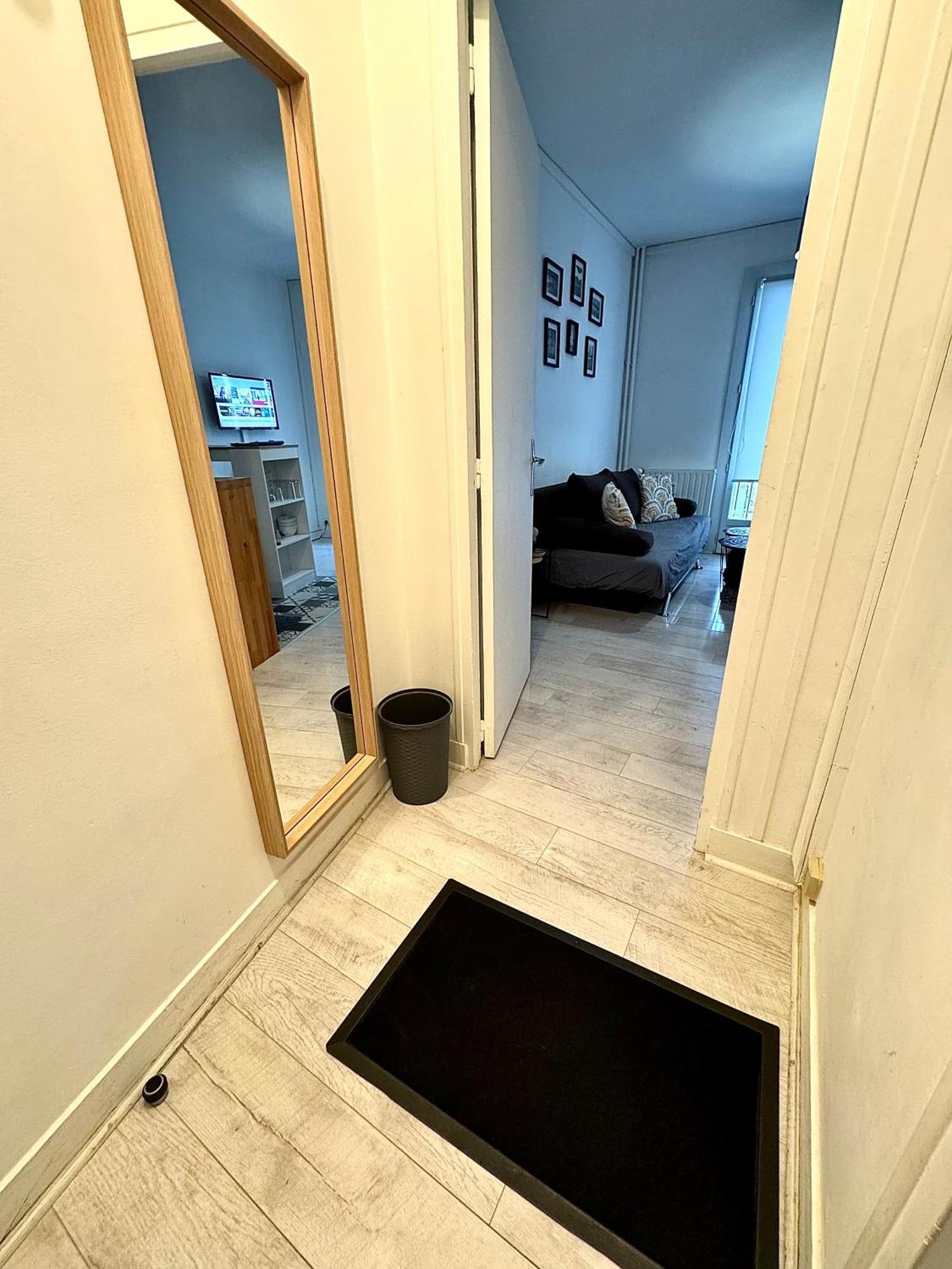 Appartement T2 - Face De La Gare Sncf Avec Un Balcon Et Un Garage à Orléans Extérieur photo