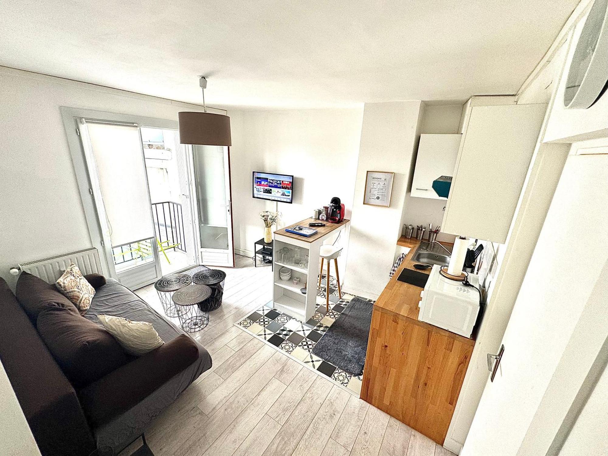 Appartement T2 - Face De La Gare Sncf Avec Un Balcon Et Un Garage à Orléans Extérieur photo