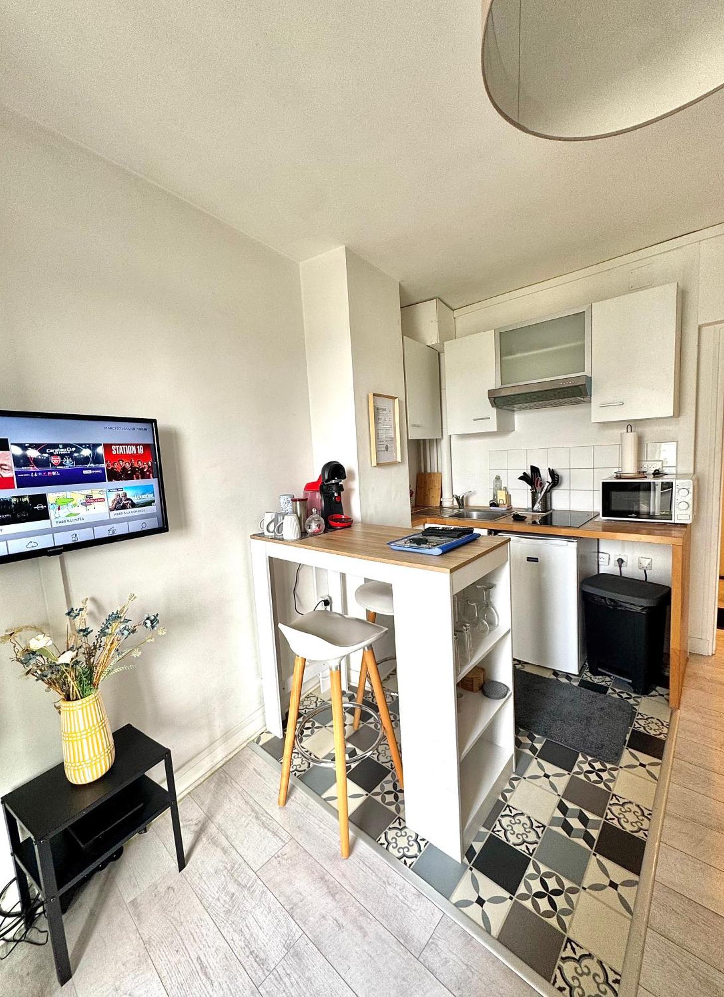Appartement T2 - Face De La Gare Sncf Avec Un Balcon Et Un Garage à Orléans Extérieur photo