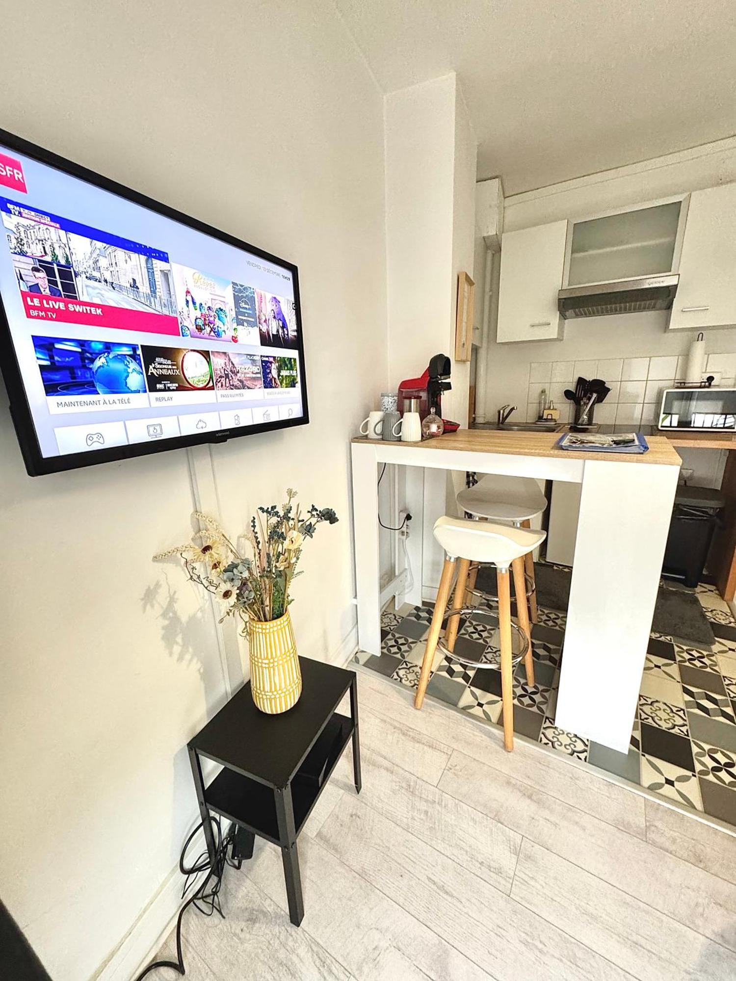 Appartement T2 - Face De La Gare Sncf Avec Un Balcon Et Un Garage à Orléans Extérieur photo